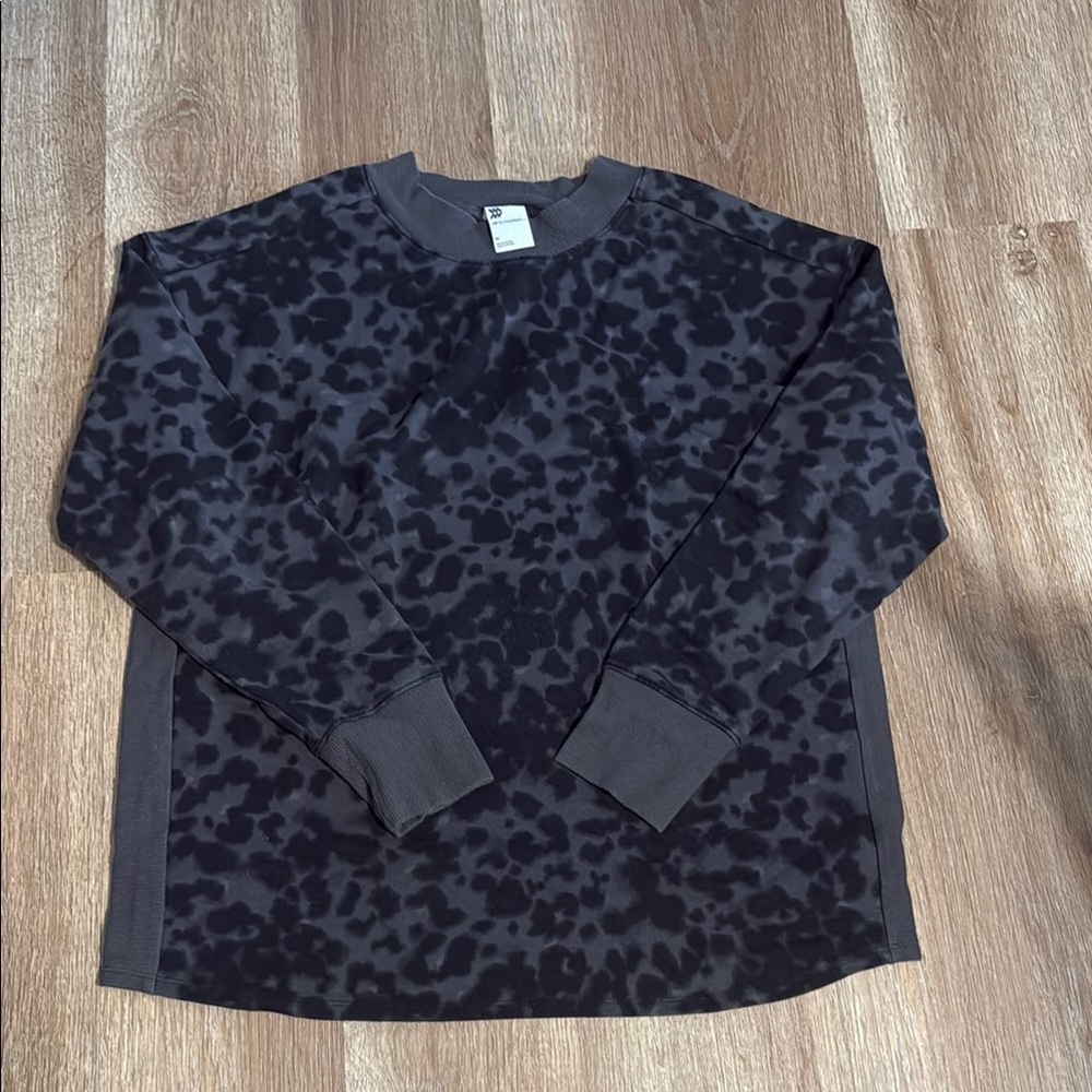 All in motion longsleeve top